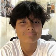 Soy Isael, y te invito a entrar en el mundo del dibujo a través de mis clases particulares diseñadas para todas las edades.